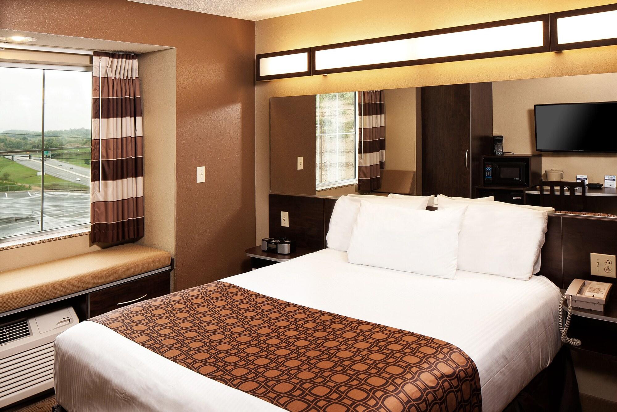 Microtel Inn & Suites By Wyndham St Clairsville - Wheeling St. Clairsville Esterno foto