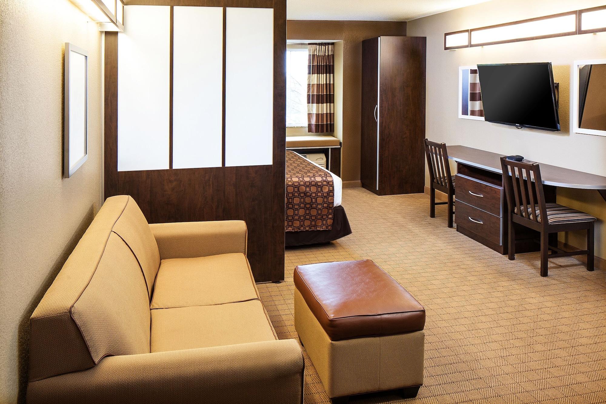 Microtel Inn & Suites By Wyndham St Clairsville - Wheeling St. Clairsville Esterno foto