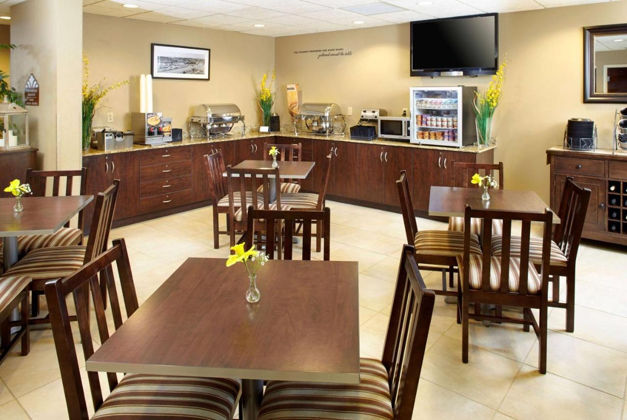 Microtel Inn & Suites By Wyndham St Clairsville - Wheeling St. Clairsville Esterno foto
