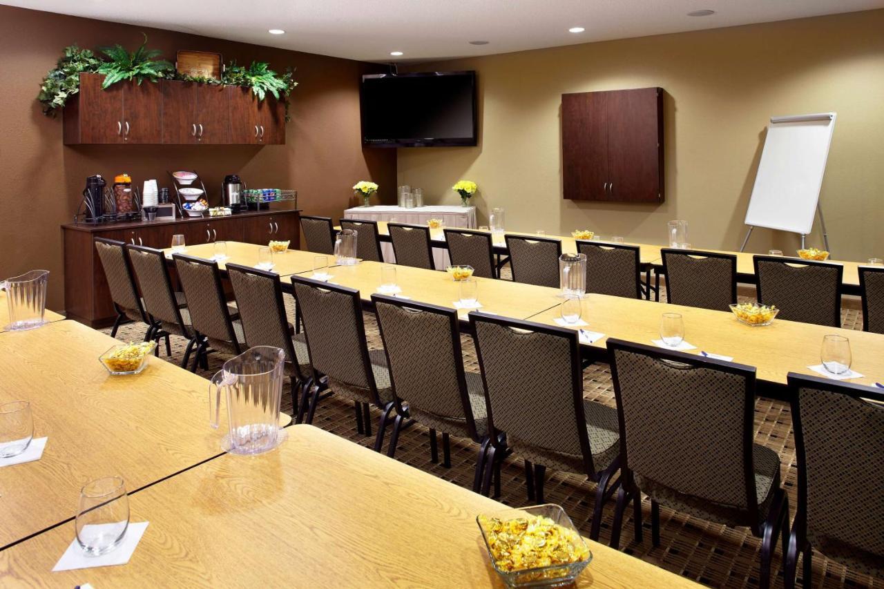 Microtel Inn & Suites By Wyndham St Clairsville - Wheeling St. Clairsville Esterno foto