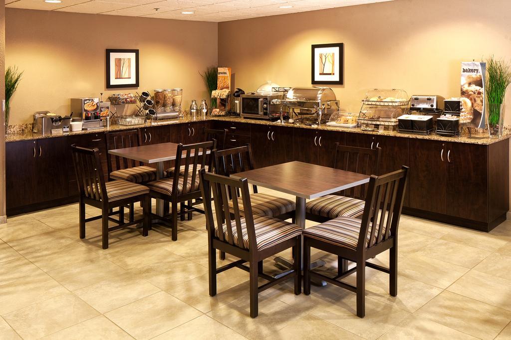 Microtel Inn & Suites By Wyndham St Clairsville - Wheeling St. Clairsville Esterno foto