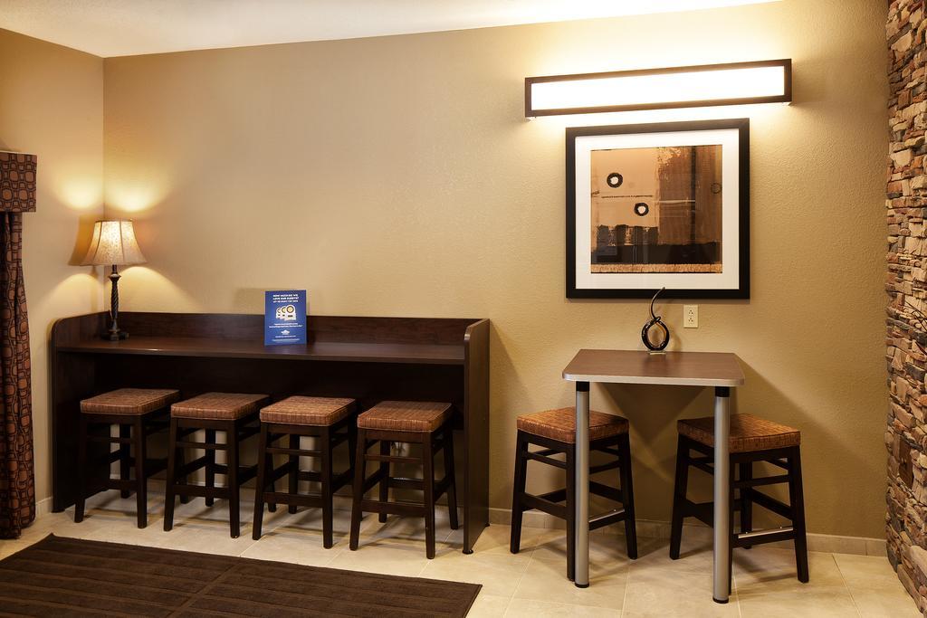 Microtel Inn & Suites By Wyndham St Clairsville - Wheeling St. Clairsville Esterno foto
