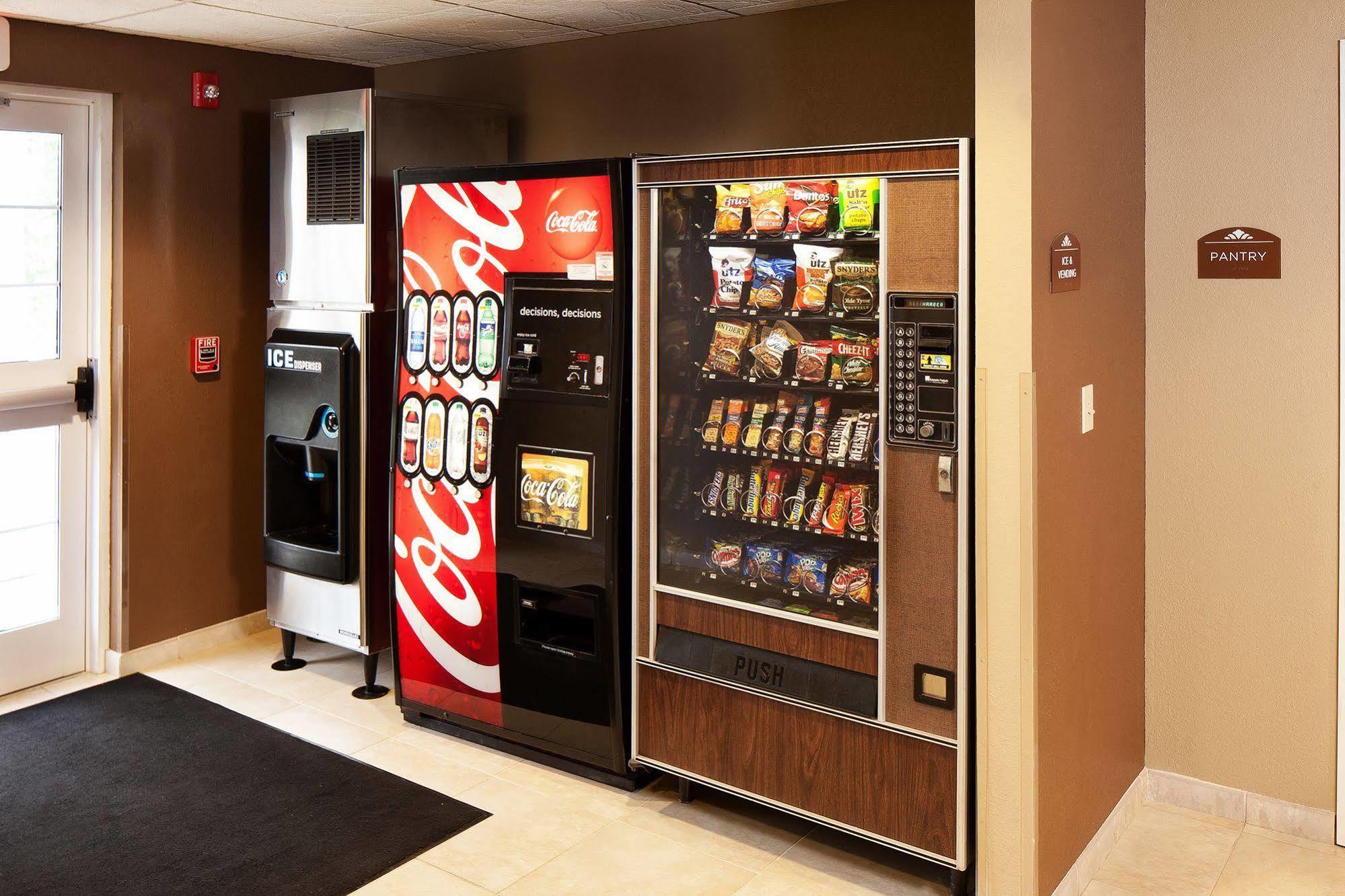 Microtel Inn & Suites By Wyndham St Clairsville - Wheeling St. Clairsville Esterno foto